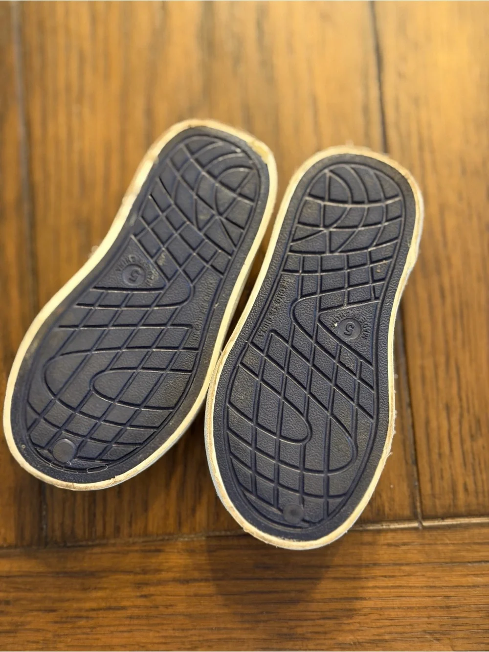Old Navy Toddler Water Shoes Navy Blue Slip On Size 5 Lightweight Beach Pool